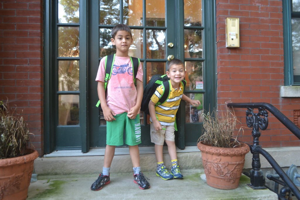 Sam and Aaron (in their diapers) and Japo are ALL photo bombing.